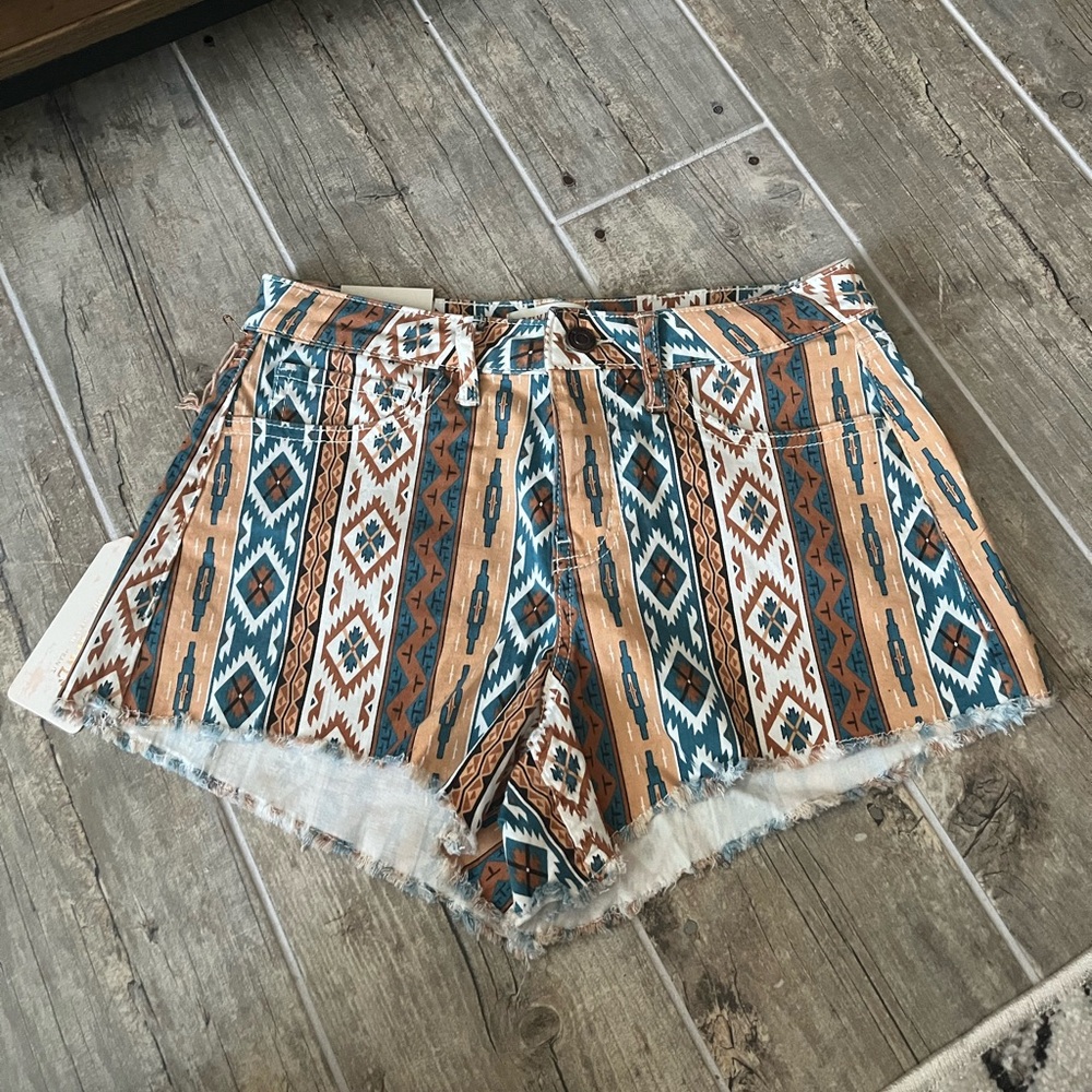 Shyanne Aztec Print Women Shorts